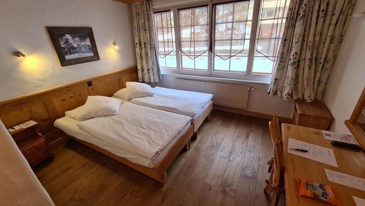 Hotel Etrier Crans-Montana Exteriör bild