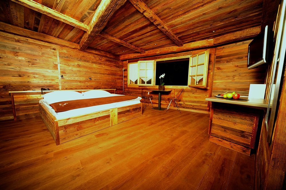 Hotel Etrier Crans-Montana Exteriör bild