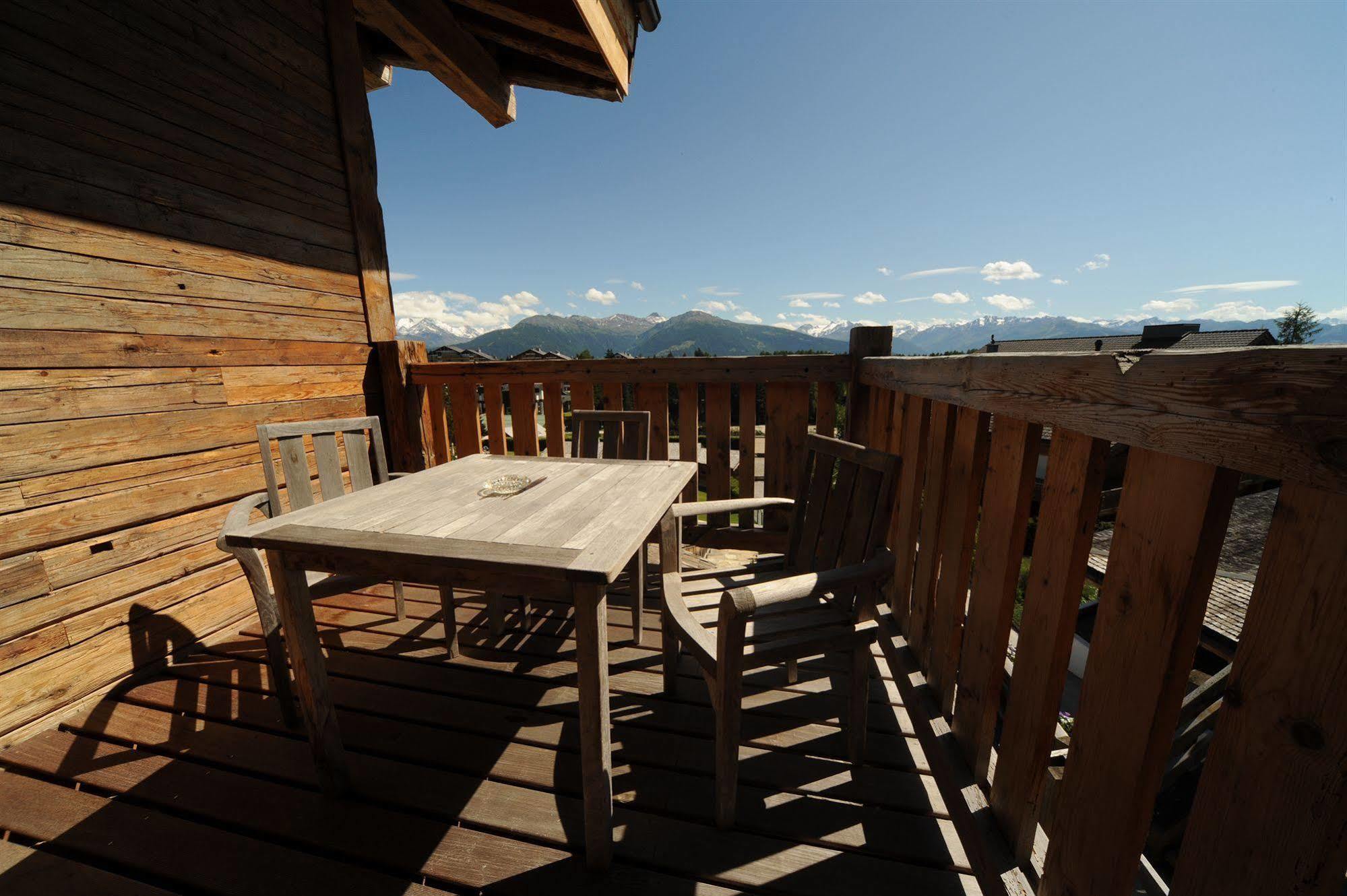 Hotel Etrier Crans-Montana Exteriör bild